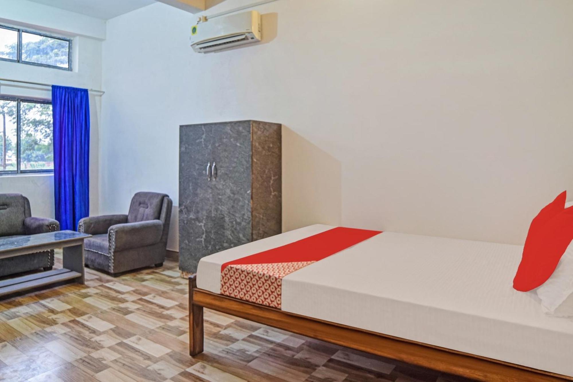 Spot On Jp Guest House Kaharpara Εξωτερικό φωτογραφία