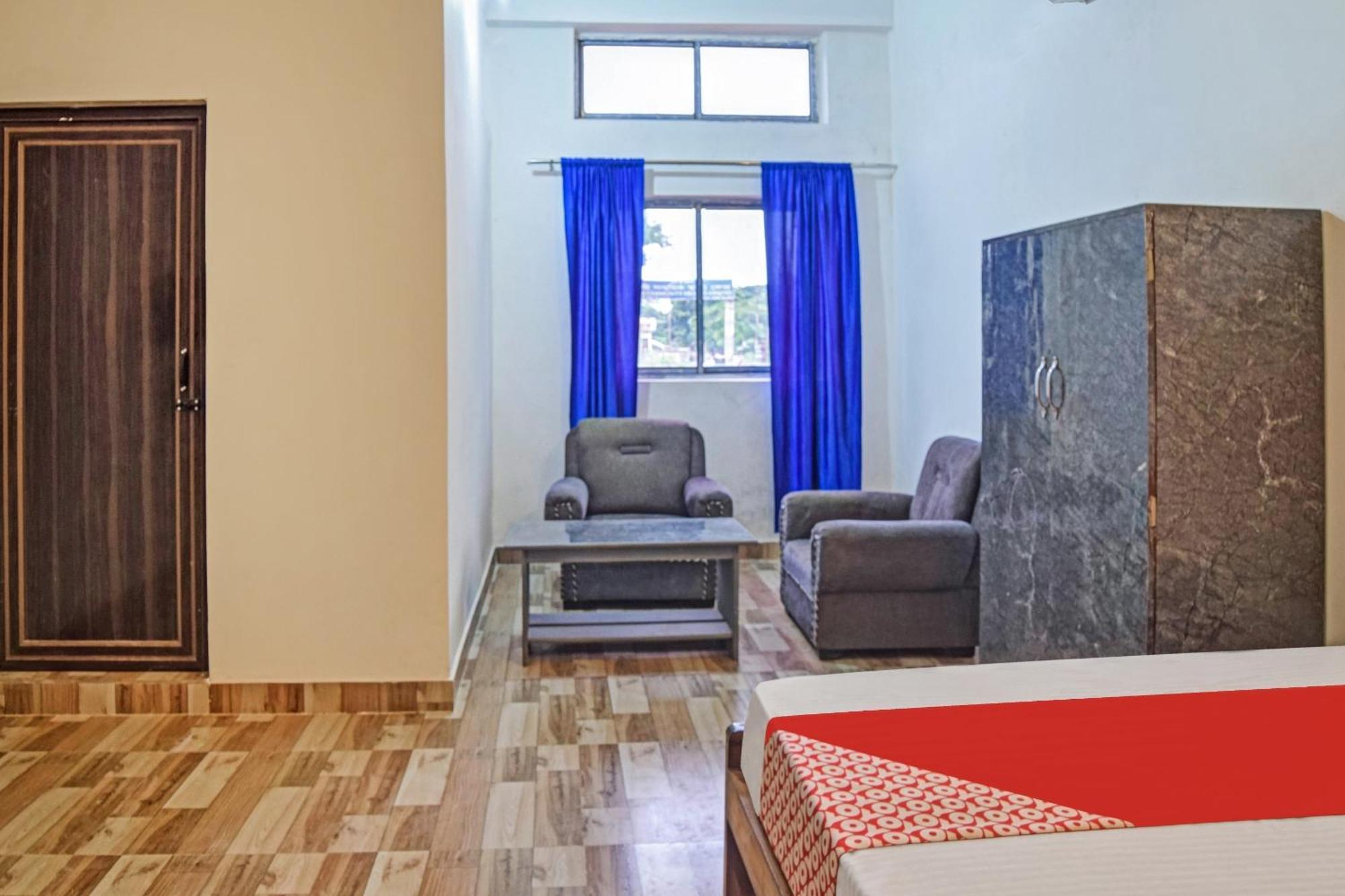 Spot On Jp Guest House Kaharpara Εξωτερικό φωτογραφία