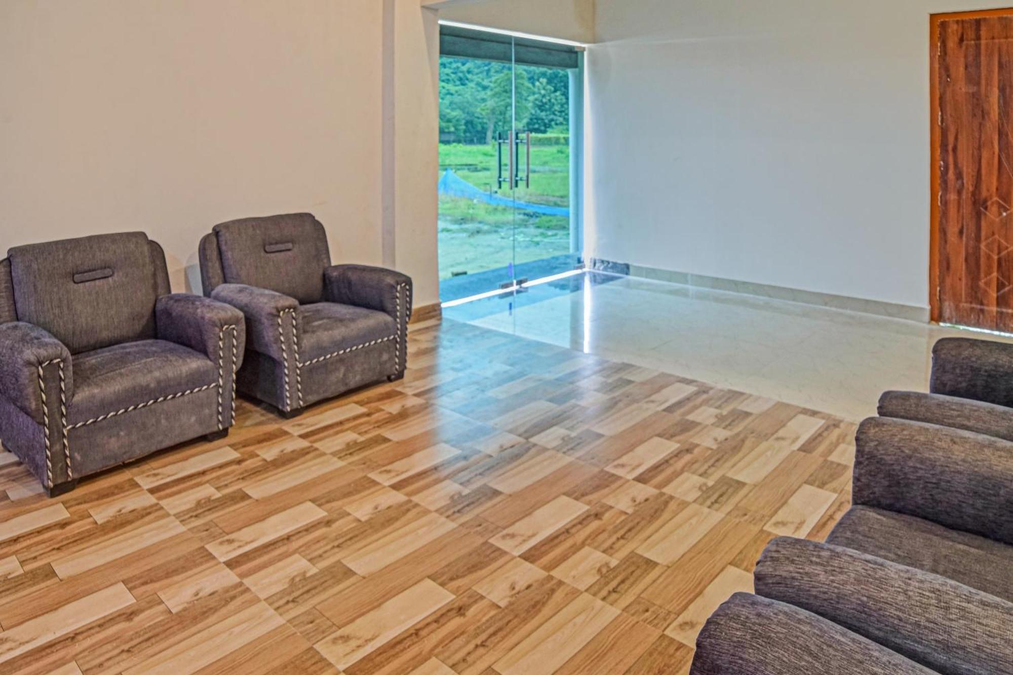 Spot On Jp Guest House Kaharpara Εξωτερικό φωτογραφία