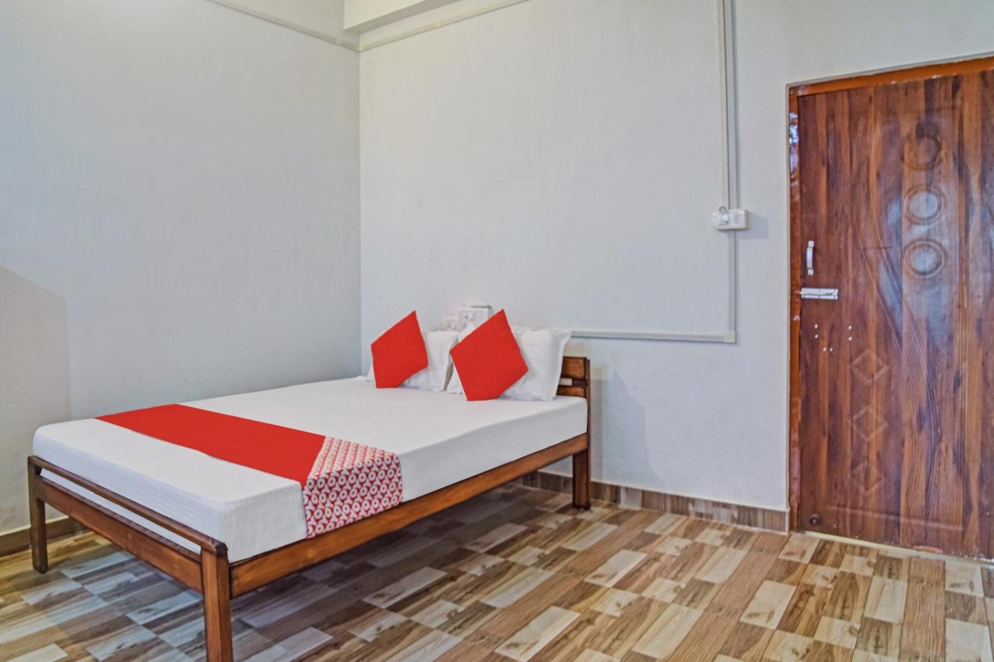 Spot On Jp Guest House Kaharpara Εξωτερικό φωτογραφία