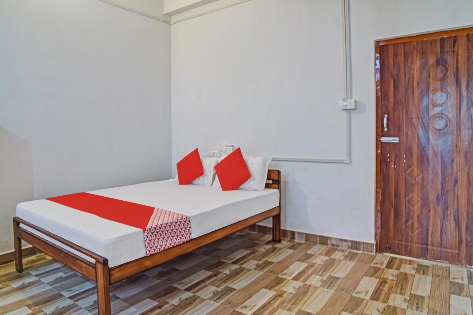 Spot On Jp Guest House Kaharpara Εξωτερικό φωτογραφία