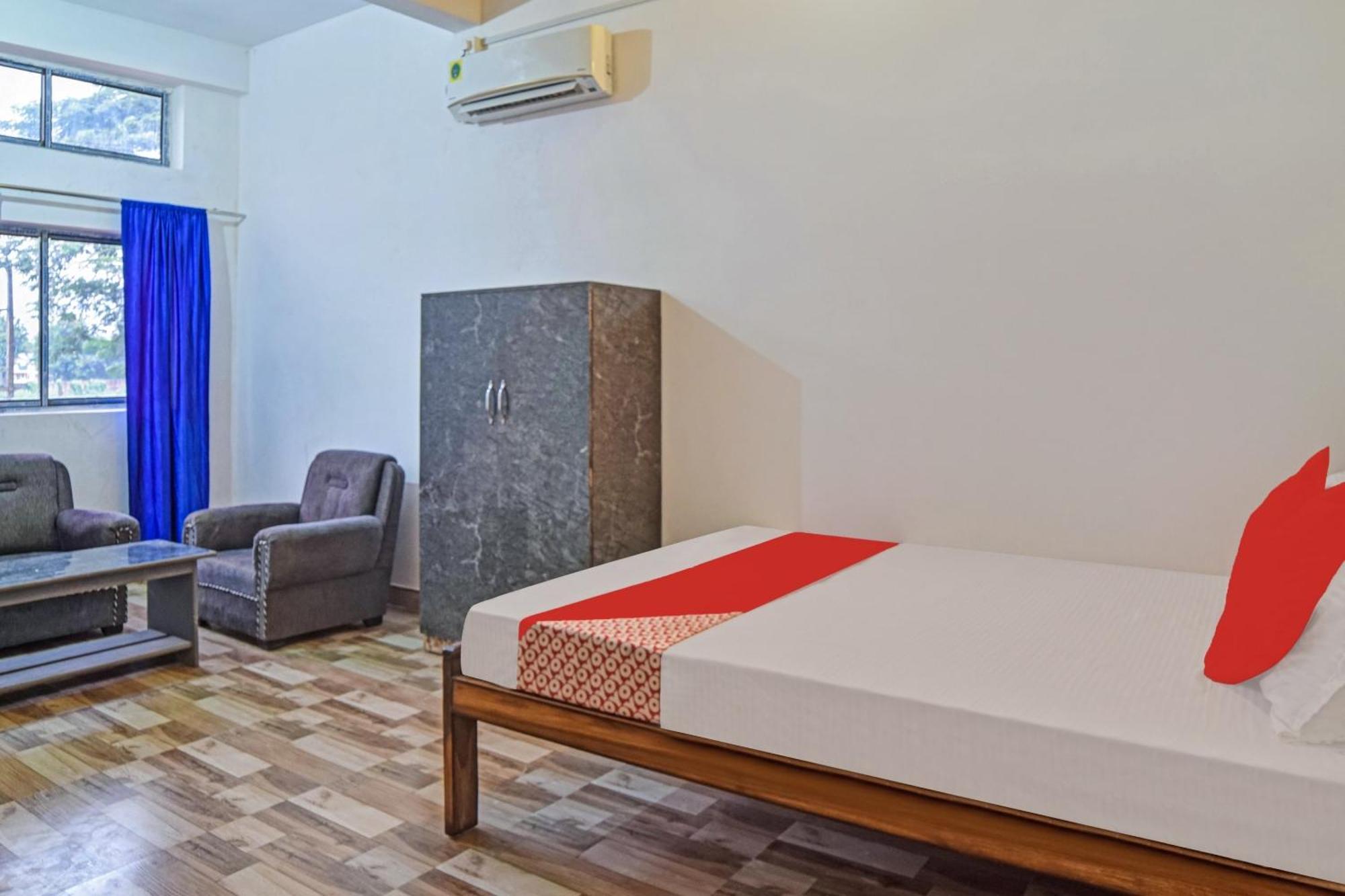 Spot On Jp Guest House Kaharpara Εξωτερικό φωτογραφία